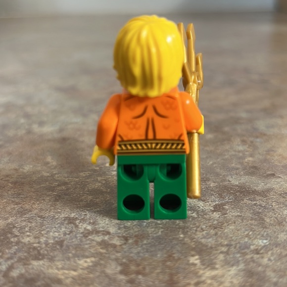 Aquaman Lego Minifigure - Picture 3 of 4